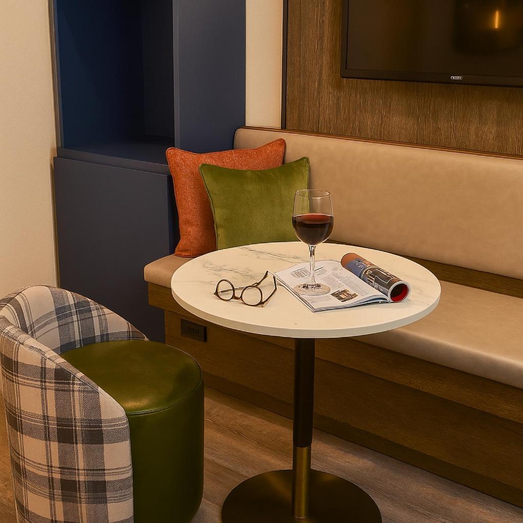 The Woodrose- Newly Renovated Hotel Willits Luaran gambar